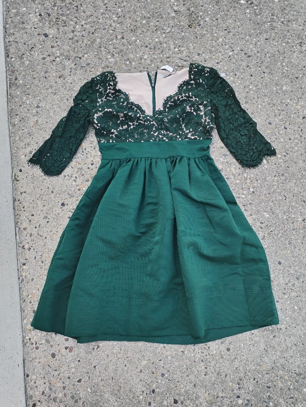Eliza J green Lace & Faille Fit and Flare Cocktail Party Dress Size 4 V Neck